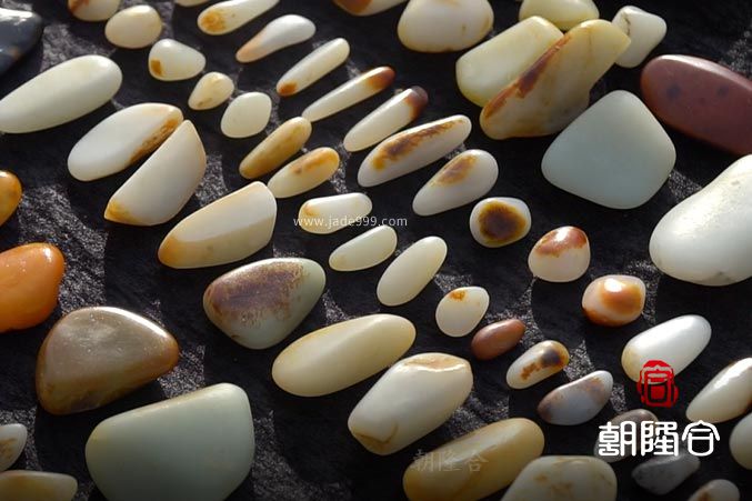 籽料，賣不動(dòng)的還是賣不動(dòng)，好賣的依然好賣(圖3)