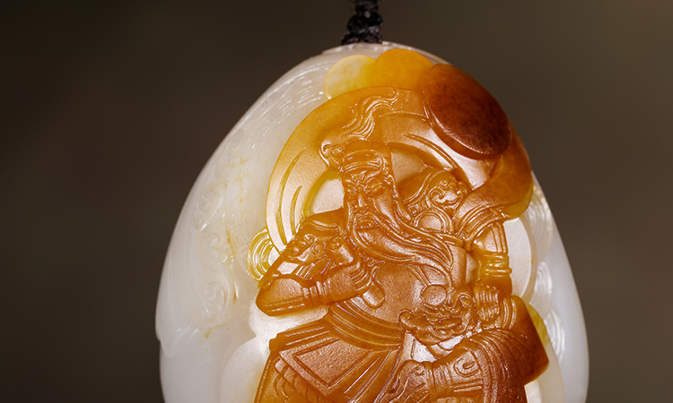 崇敬一尊神，收藏一塊玉