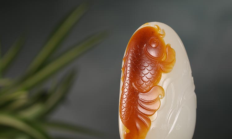 用心玩玉，不假功名！