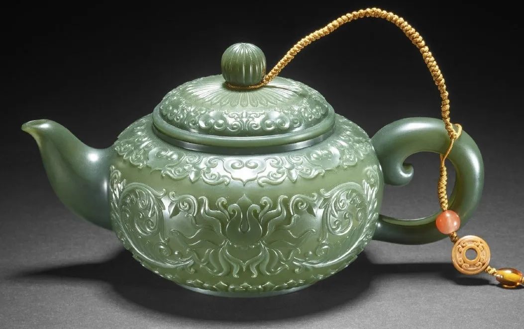 是薄胎玉器！是中國(guó)玉雕！