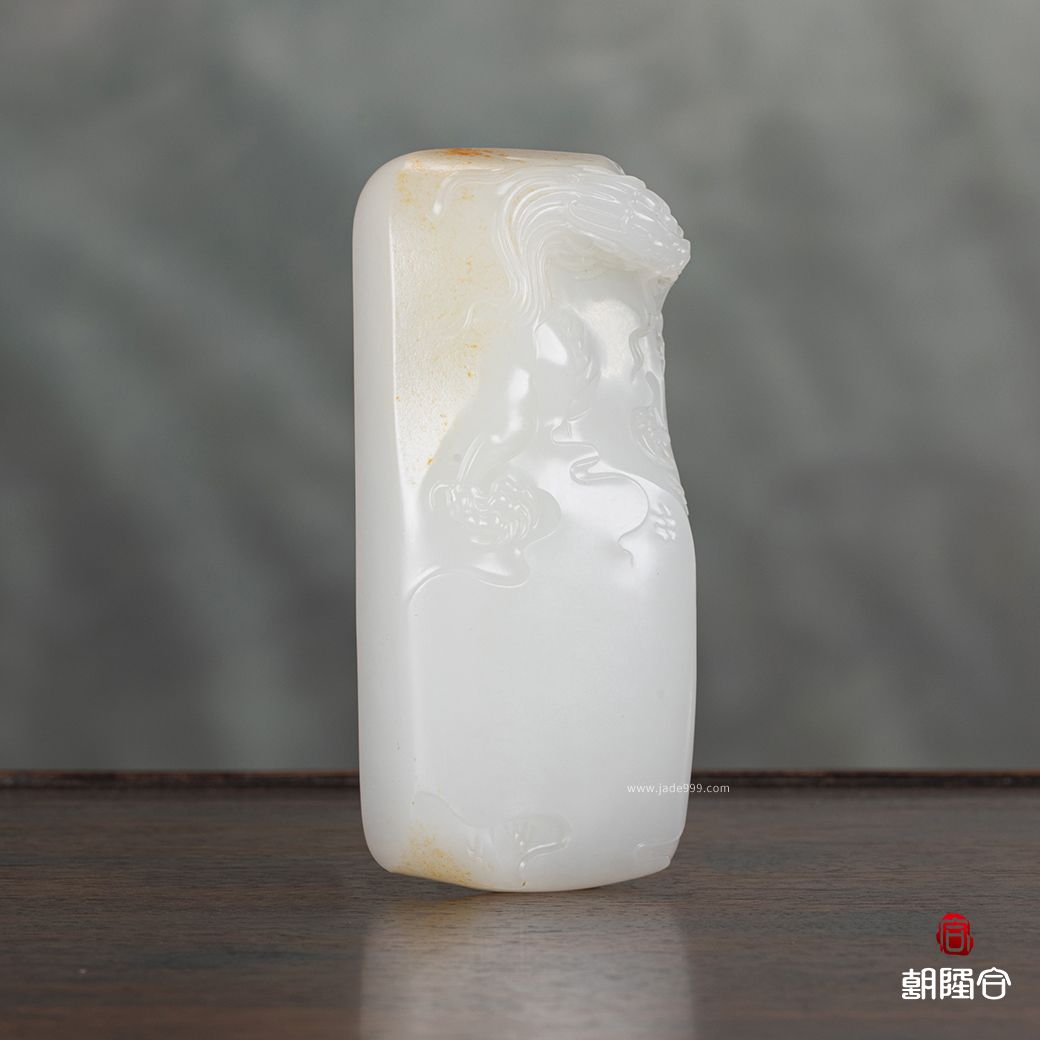 龍行天下